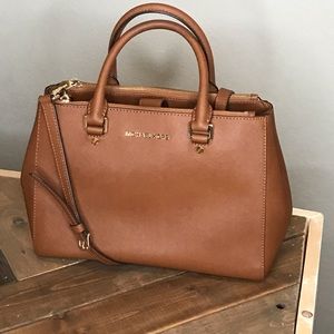 Michael Kors Sutton Medium Satchel